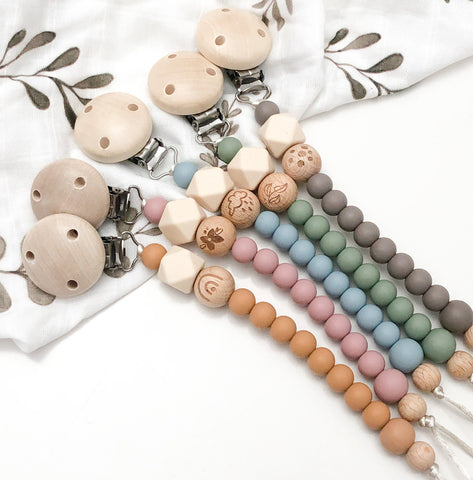 One.Chew.Three Elements Silicone Dummy (Pacifier) Holder