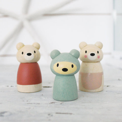 Tender Leaf Bear Tales Family Figurines